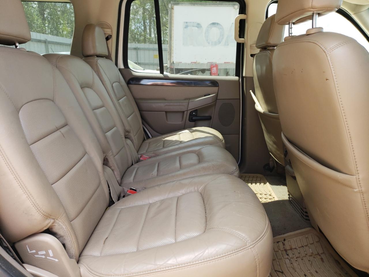 Photo 6 from auction – 2002 FORD EXPLORER L with VIN 1FMZU65E32ZA50145