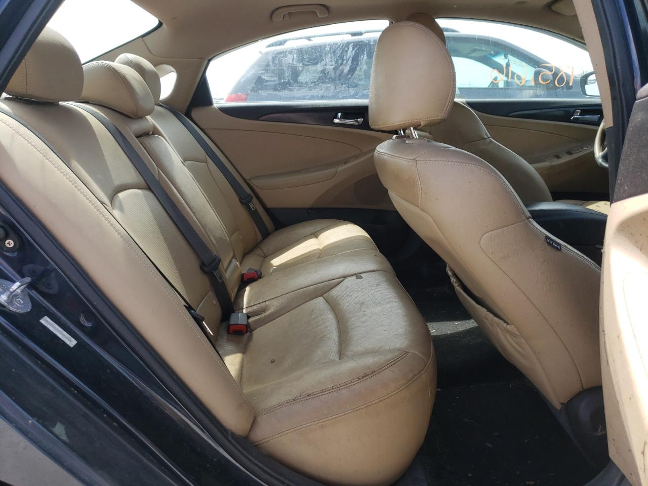 Photo 6 from auction – 2011 HYUNDAI SONATA SE with VIN 5NPEC4AC0BH095114