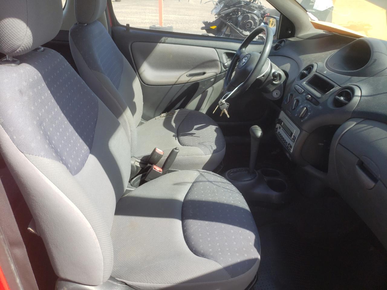 Photo 5 from auction – 2004 TOYOTA ECHO with VIN JTDJT123240044788