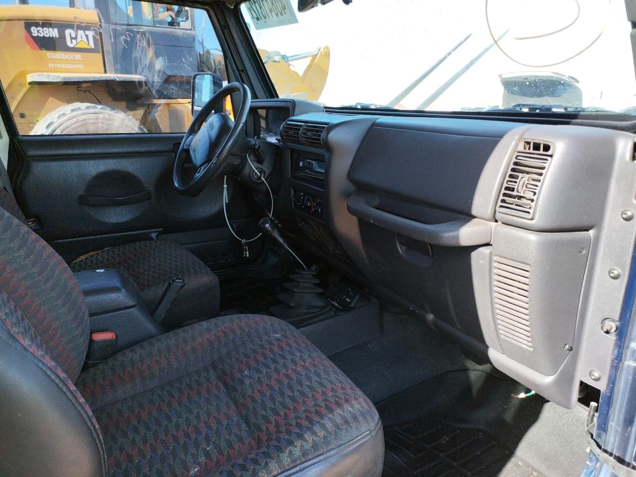 Photo 5 from auction – 2000 JEEP WRANGLER / with VIN 1J4FA49S3YP798624