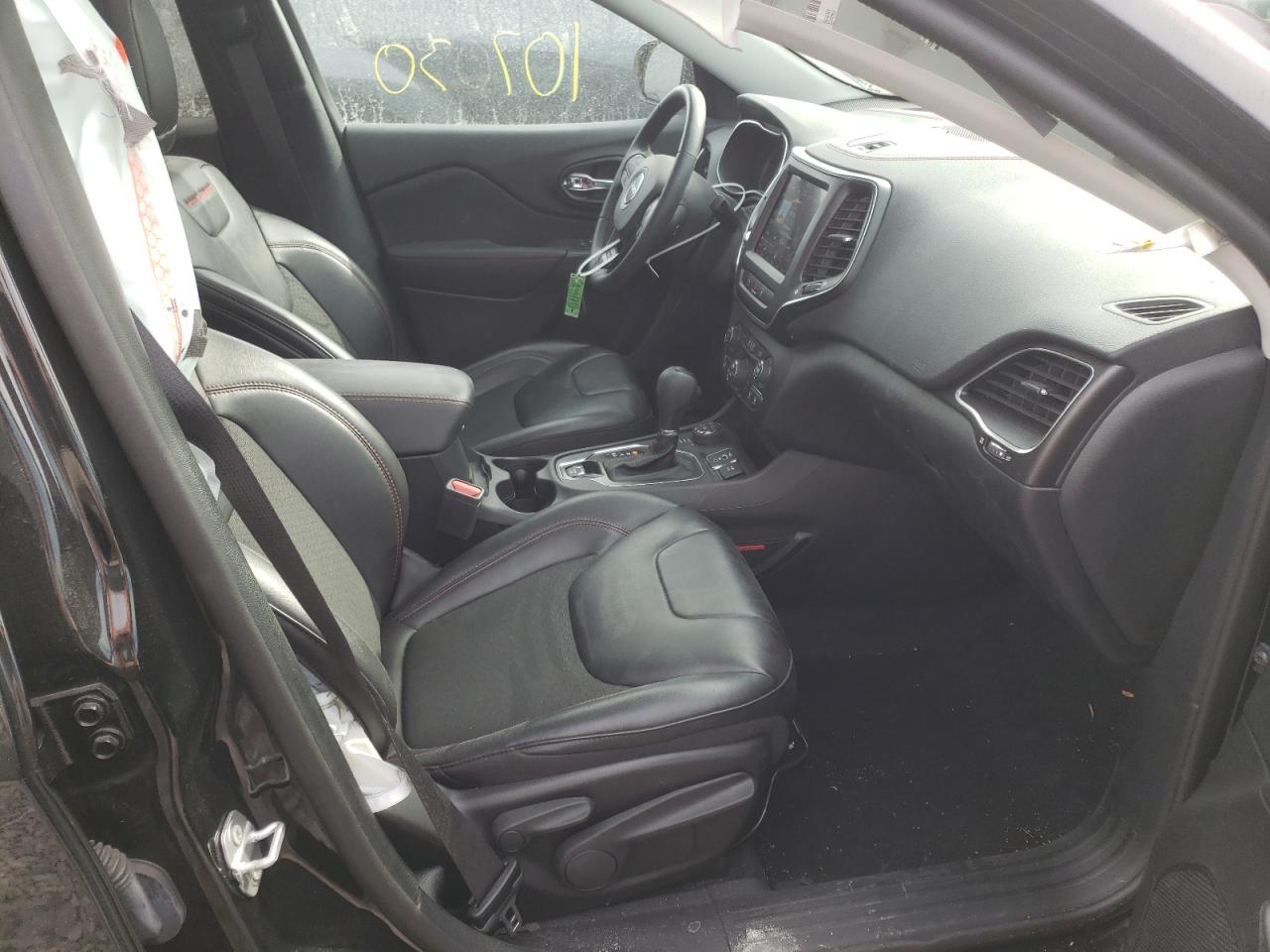 Photo 5 from auction – 2021 JEEP CHEROKEE T with VIN 1C4PJMBX0MD124202