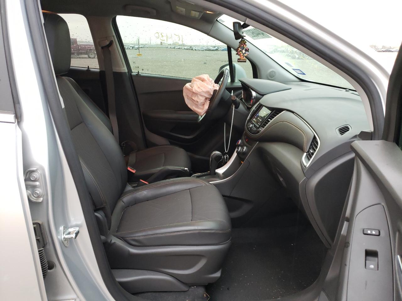 Photo 5 from auction – 2019 CHEVROLET TRAX 1LT with VIN KL7CJLSB4KB844654