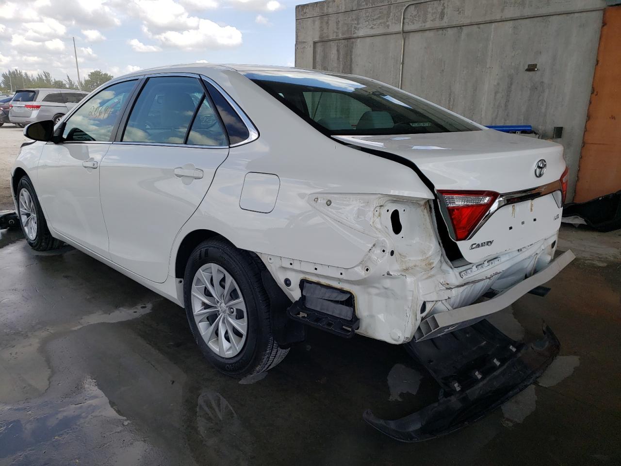 Photo 3 from auction – 2015 TOYOTA CAMRY LE with VIN 4T1BF1FK4FU950560