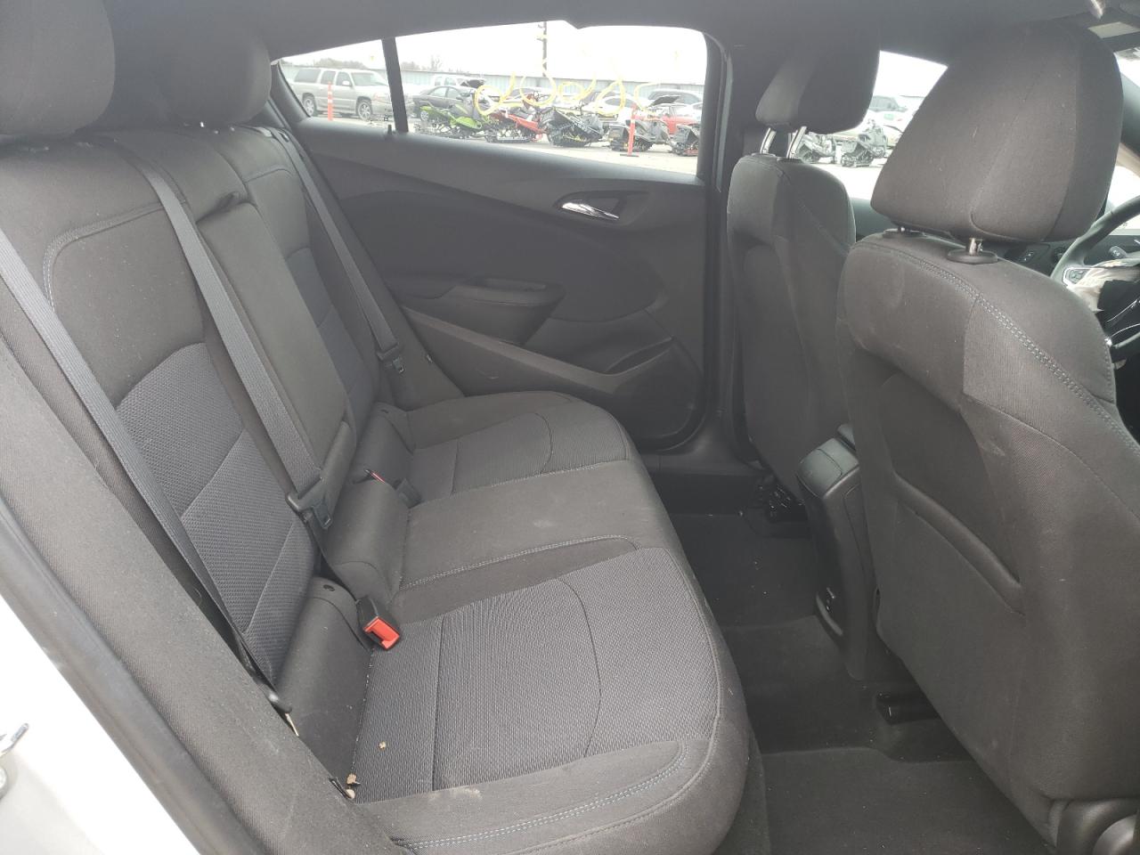 Photo 6 from auction – 2018 CHEVROLET CRUZE LT with VIN 3G1BE6SM3JS601466
