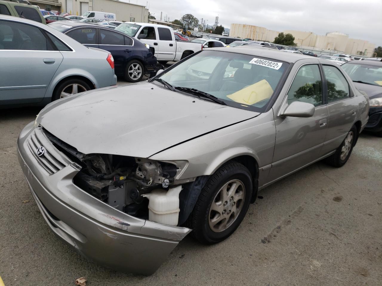 Photo 2 from auction – 1999 TOYOTA CAMRY LE with VIN JT2BF22K4X0185464