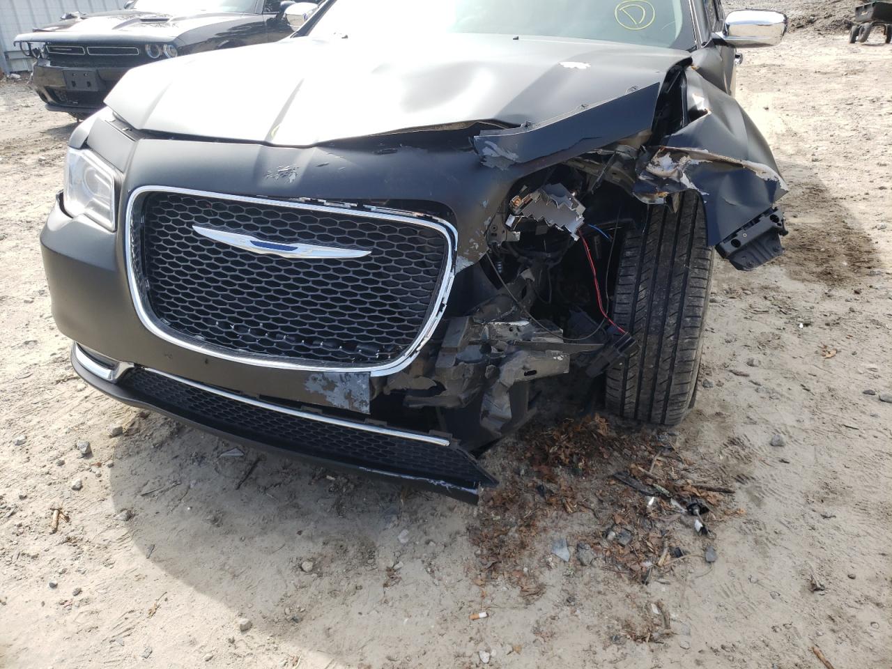 Photo 9 from auction – 2017 CHRYSLER 300 C with VIN 2C3CCAEG7HH534026