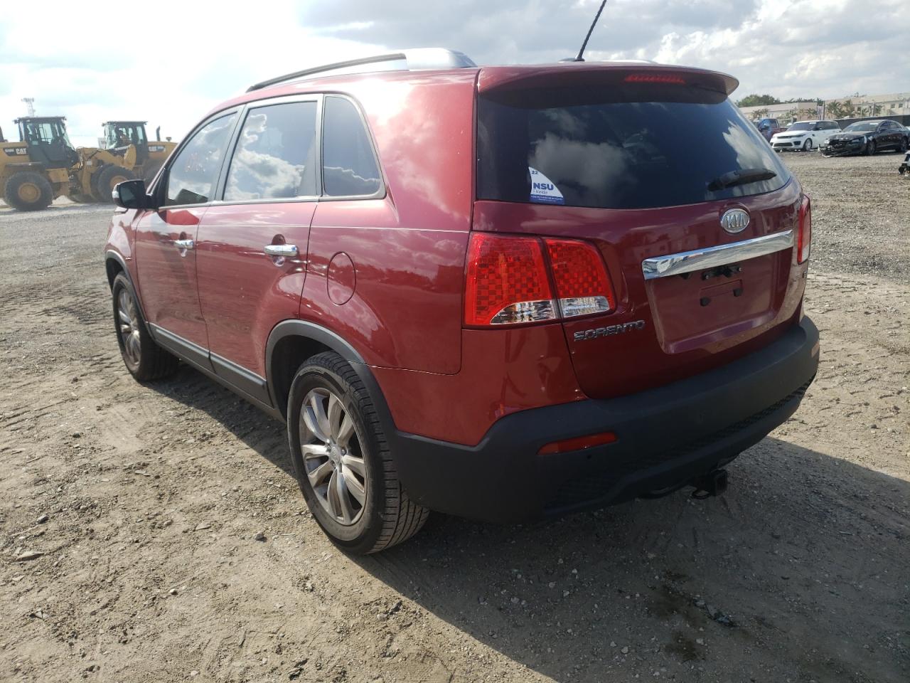 Photo 3 from auction – 2011 KIA SORENTO EX with VIN 5XYKU3A12BG014906