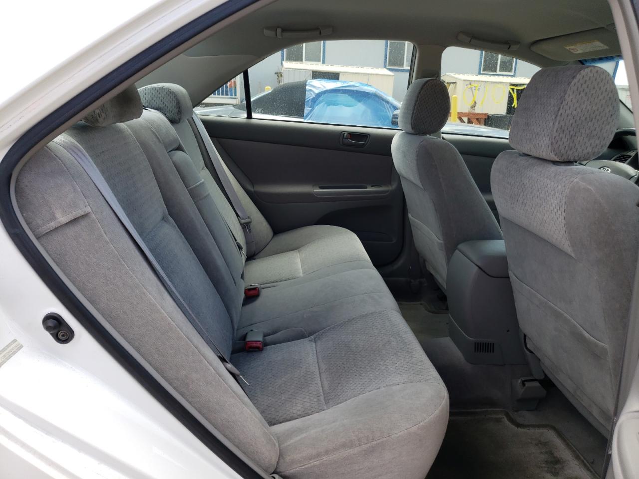 Photo 6 from auction – 2002 TOYOTA CAMRY LE with VIN JTDBE32K920018624