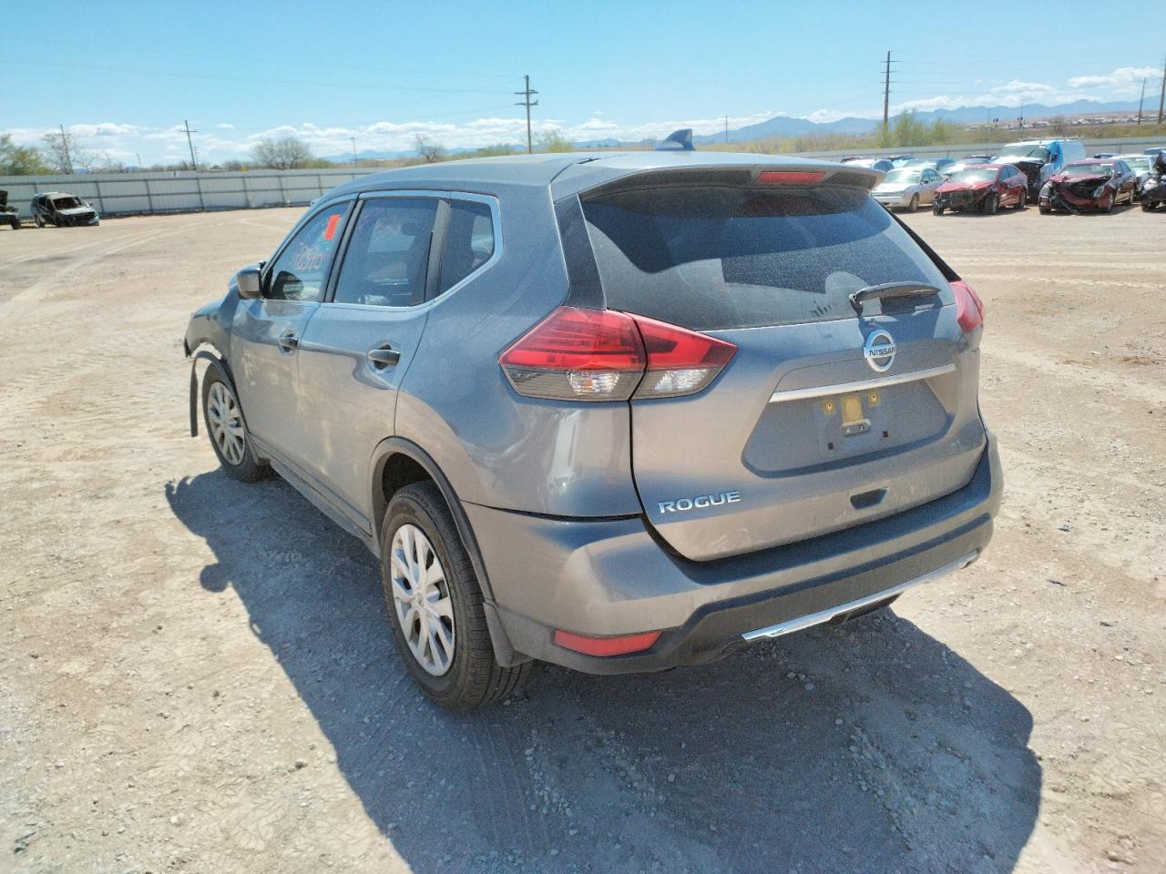 Photo 3 from auction – 2017 NISSAN ROGUE S with VIN JN8AT2MT8HW146624