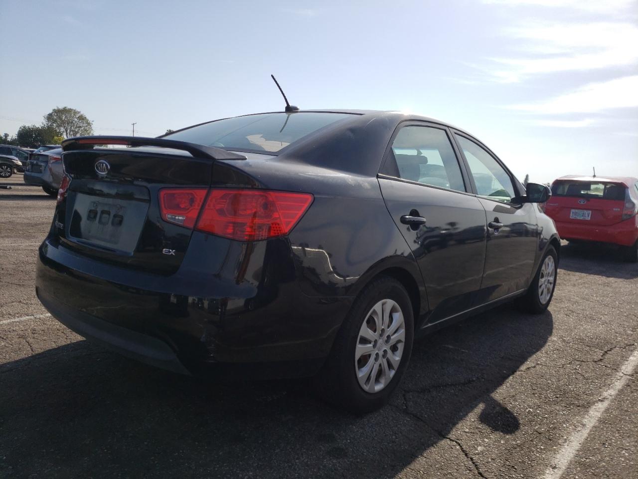 Photo 4 from auction – 2013 KIA FORTE EX with VIN KNAFU4A29D5687443