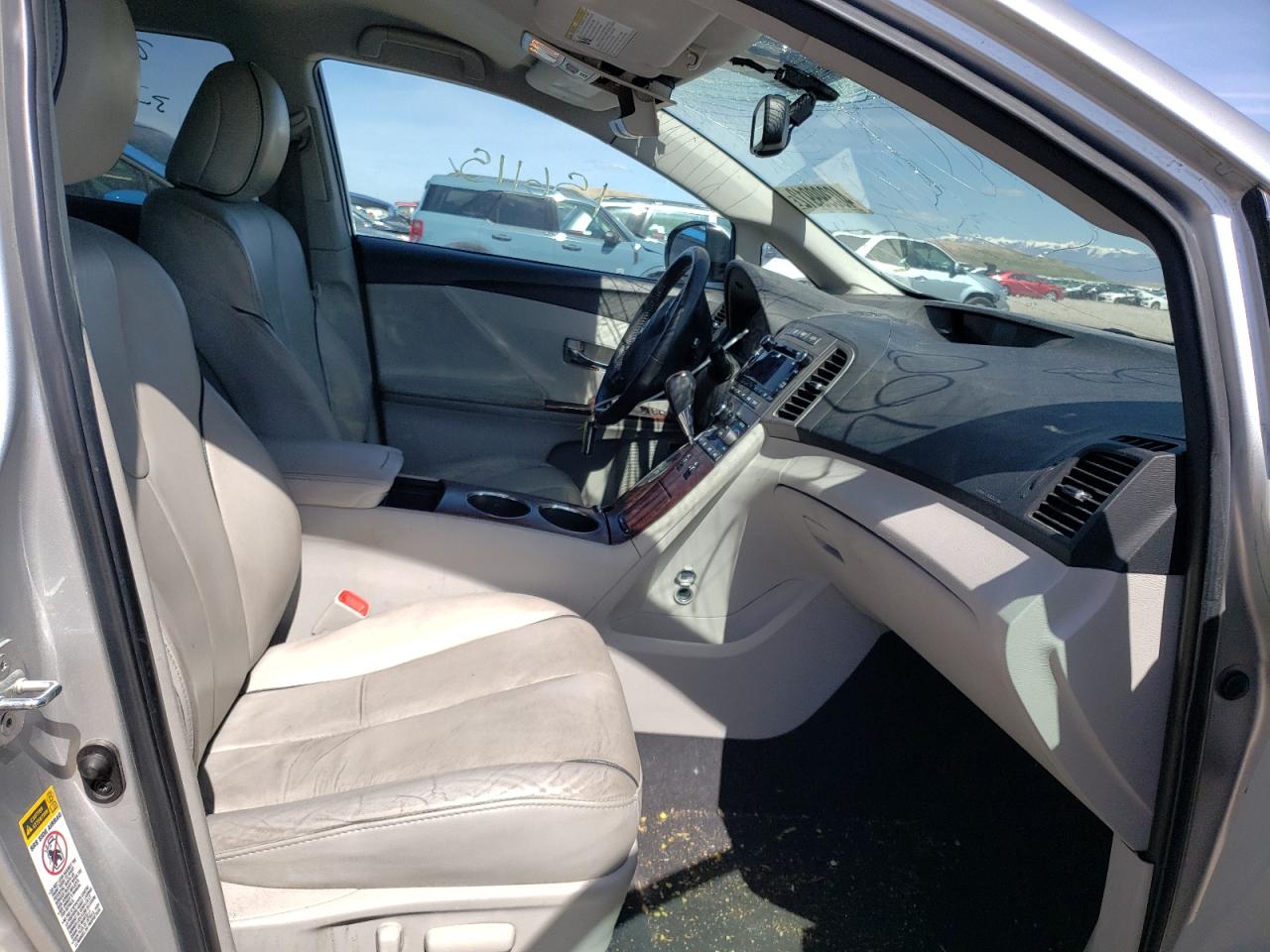 Photo 5 from auction – 2010 TOYOTA VENZA with VIN 4T3BK3BB4AU026567