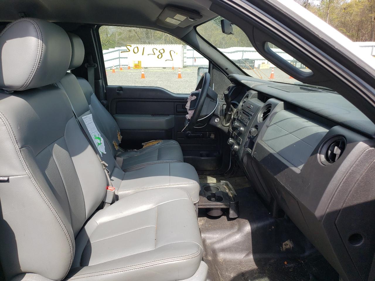 Photo 5 from auction – 2011 FORD F150 SUPER with VIN 1FTFX1CF9BFB46022