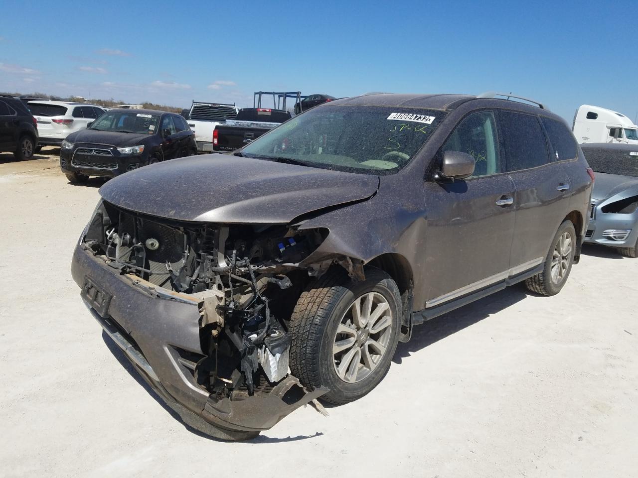 Photo 2 from auction – 2014 NISSAN PATHFINDER with VIN 5N1AR2MM5EC732788