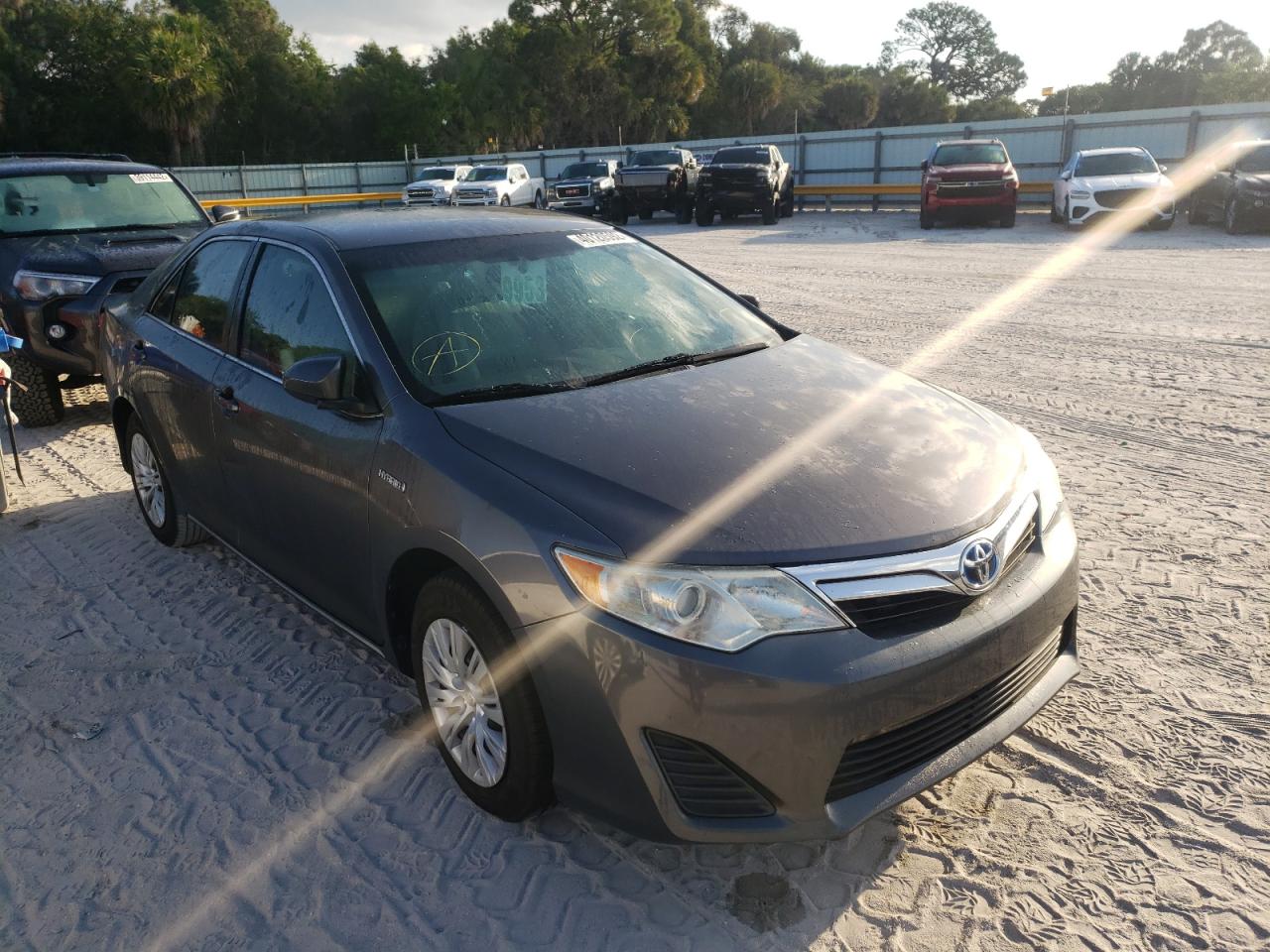 Photo 9 from auction – 2013 TOYOTA CAMRY HYBR with VIN 4T1BD1FKXDU093602