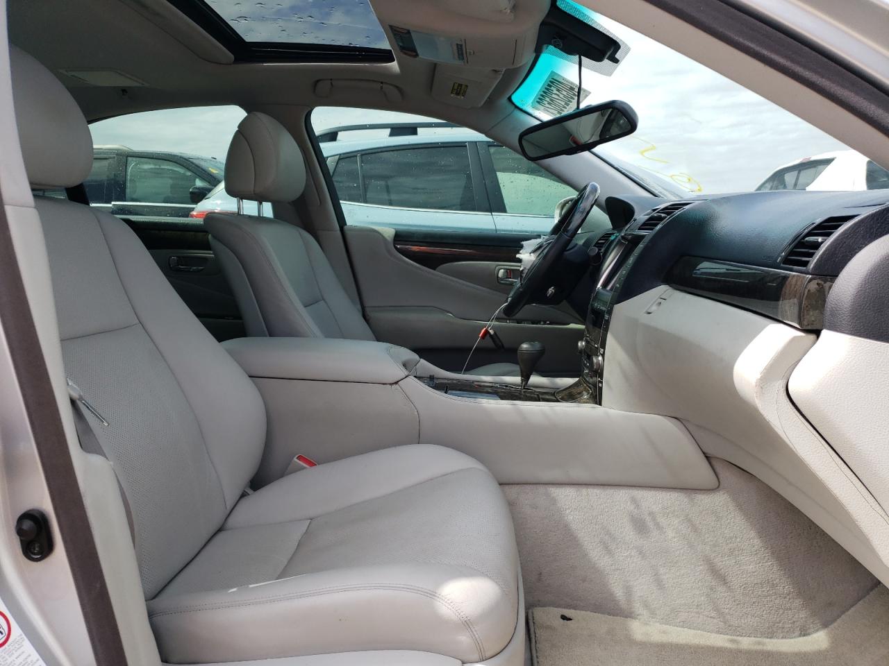 Photo 5 from auction – 2007 LEXUS LS 460 with VIN JTHBL46F675039271