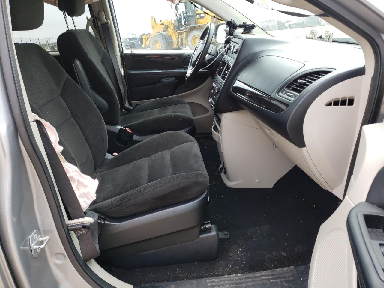 Photo 5 from auction – 2015 DODGE GRAND CARA with VIN 2C4RDGBG1FR657984