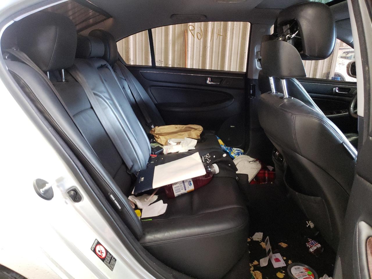 Photo 6 from auction – 2011 HYUNDAI GENESIS 3. with VIN KMHGC4DE5BU126770