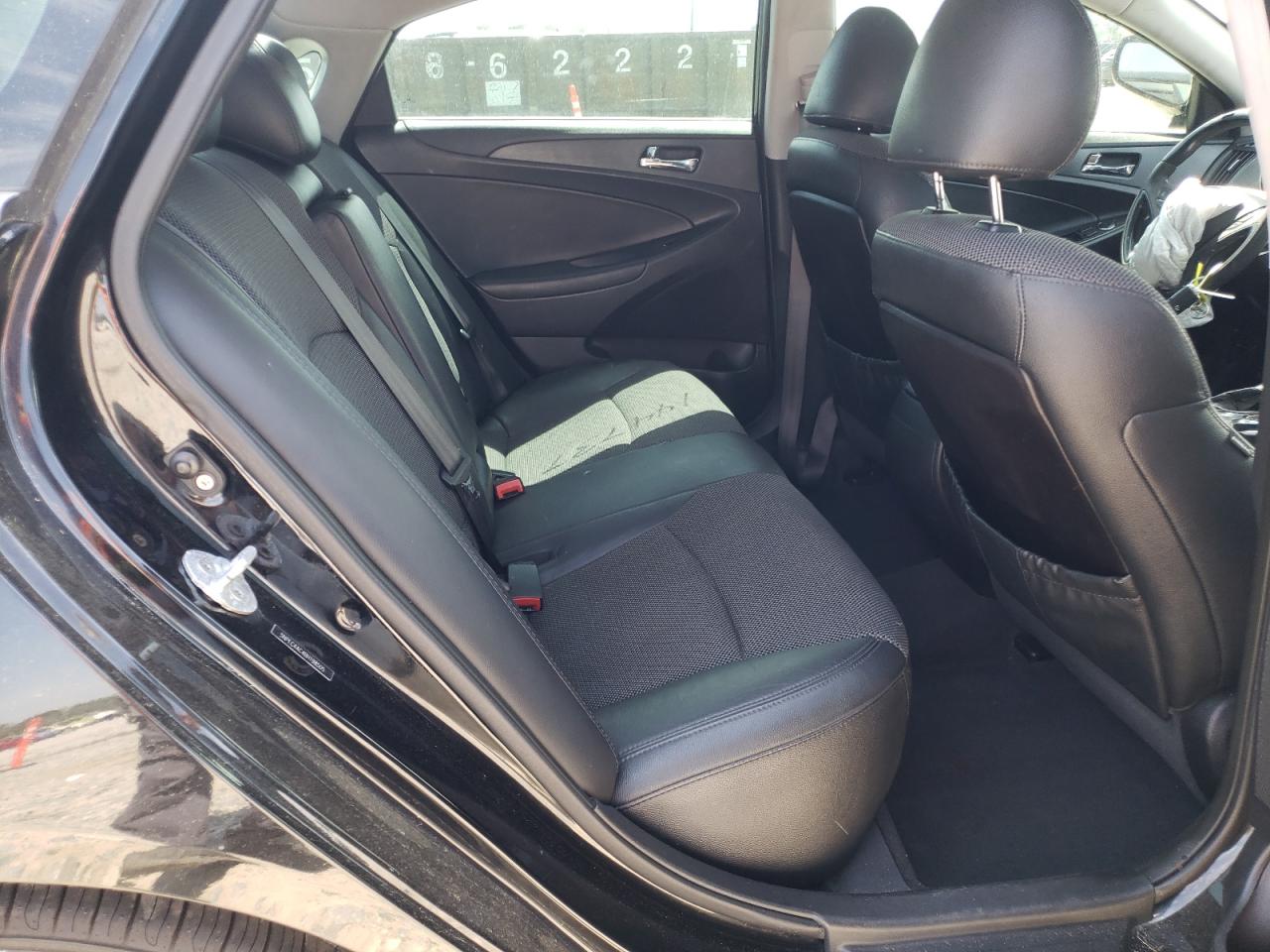 Photo 6 from auction – 2011 HYUNDAI SONATA SE with VIN 5NPEC4AC4BH198505