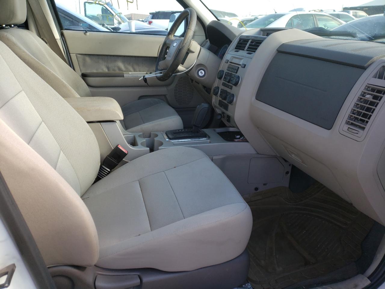 Photo 5 from auction – 2010 FORD ESCAPE XLT with VIN 1FMCU0D78AKC69261