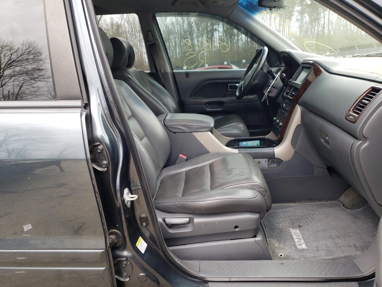 Photo 5 from auction – 2006 HONDA PILOT EX with VIN 5FNYF18706B028562