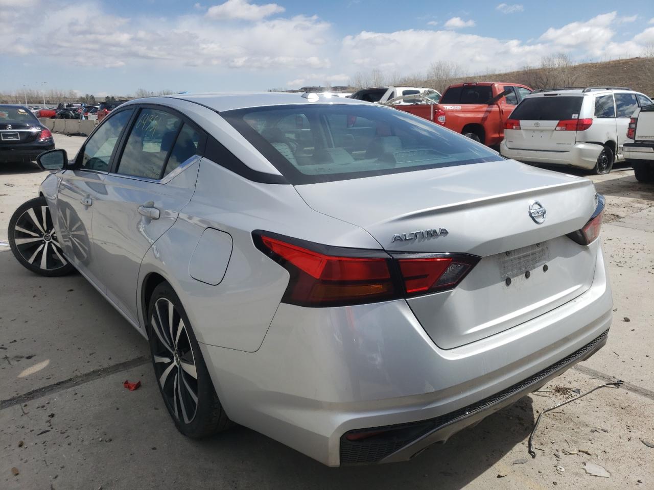 Photo 3 from auction – 2019 NISSAN ALTIMA SR with VIN 1N4BL4CV4KC177317
