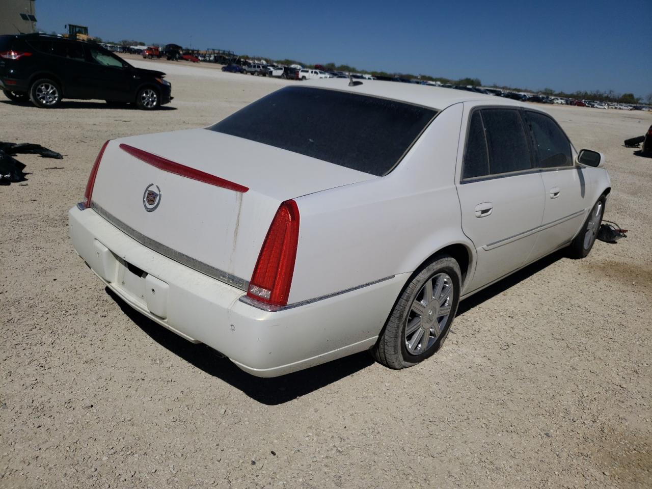 Photo 4 from auction – 2007 CADILLAC DTS with VIN 1G6KD57Y57U156174