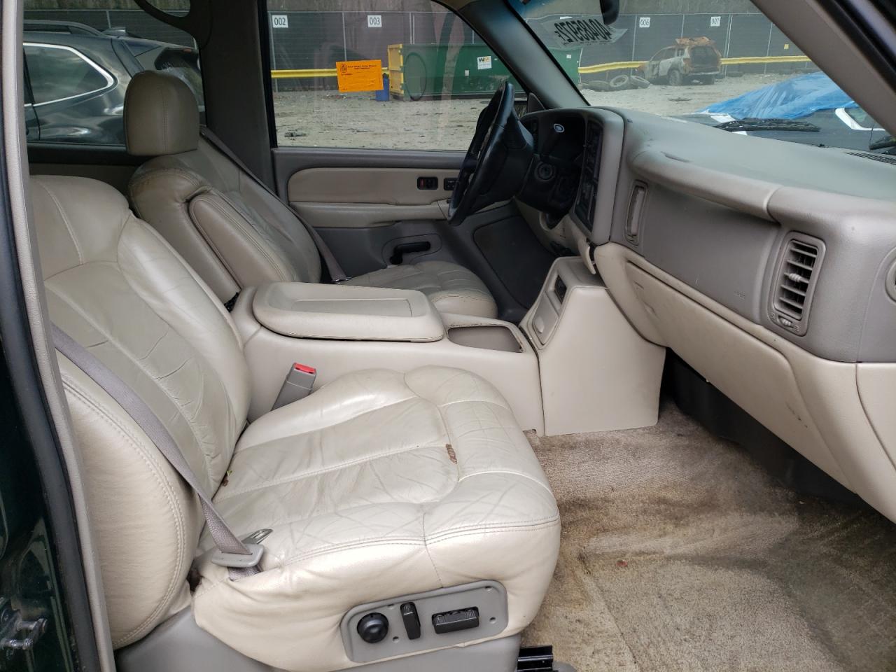 Photo 5 from auction – 2002 CHEVROLET SUBURBAN K with VIN 3GNFK16Z62G362145