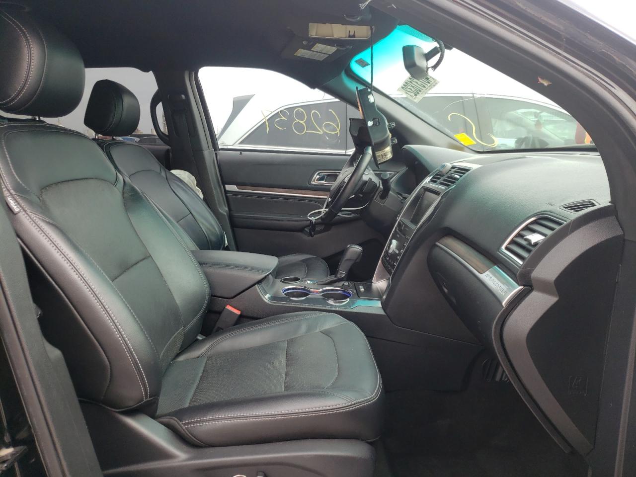 Photo 5 from auction – 2016 FORD EXPLORER L with VIN 1FM5K7F83GGC14077