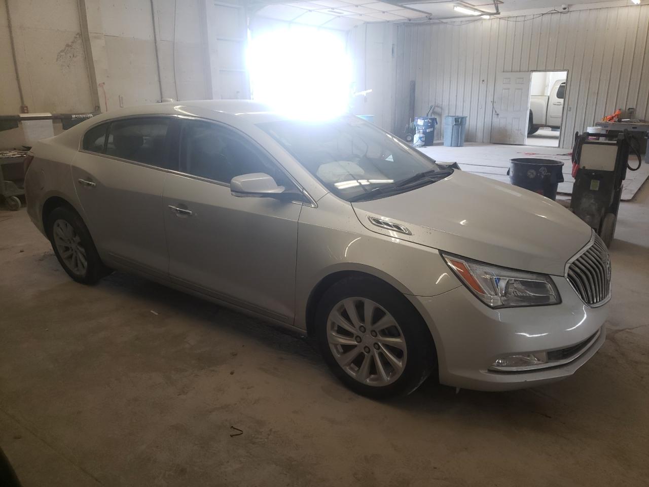 Photo 1 from auction – 2016 BUICK LACROSSE with VIN 1G4GB5G37GF109886