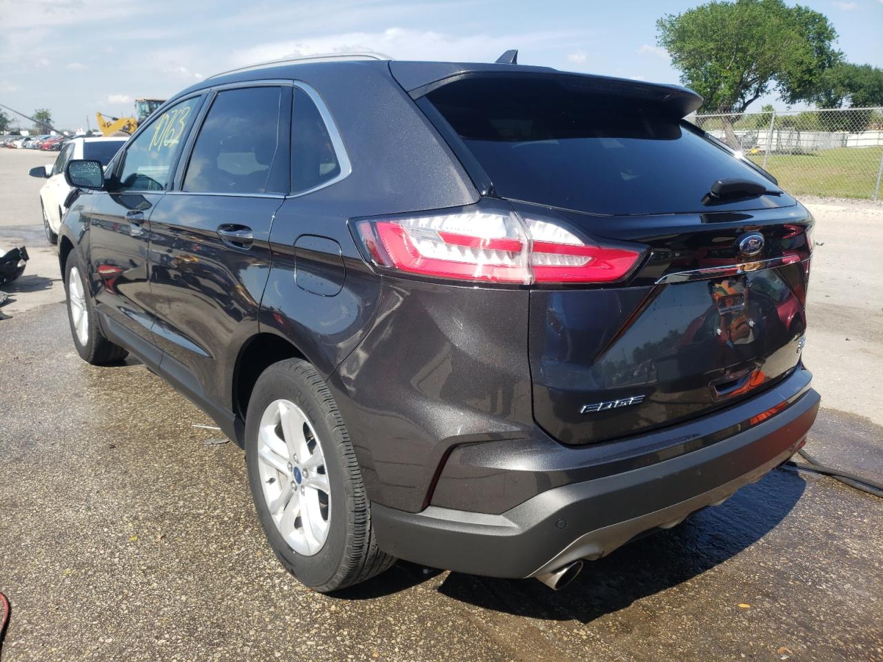 Photo 3 from auction – 2020 FORD EDGE SEL with VIN 2FMPK3J93LBA55175