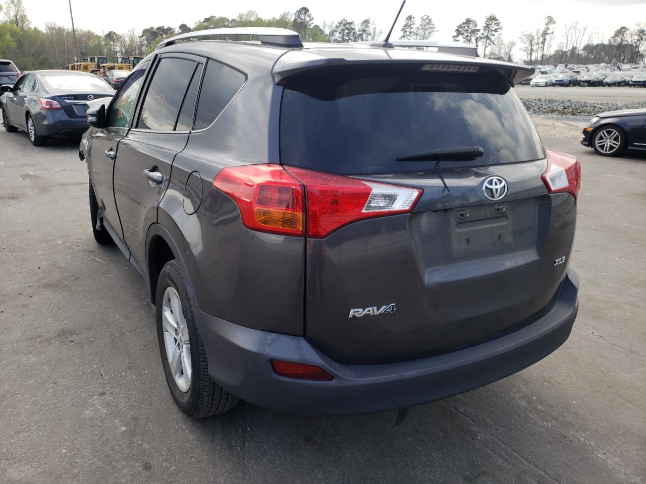 Photo 3 from auction – 2013 TOYOTA RAV4 XLE with VIN 2T3WFREV7DW041695