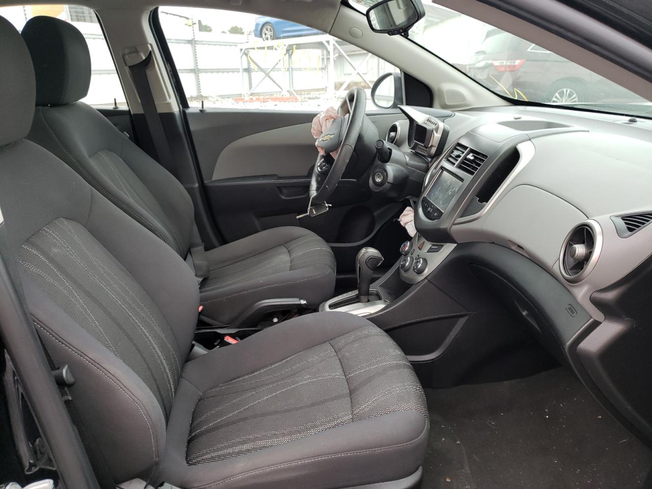 Photo 5 from auction – 2016 CHEVROLET SONIC LT with VIN 1G1JC5SH8G4132964