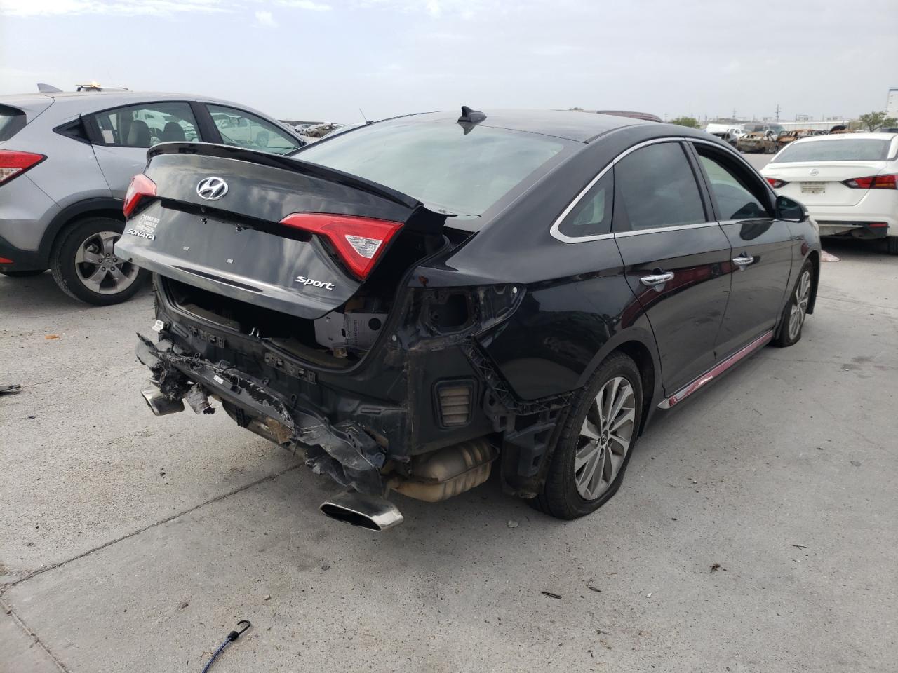 Photo 4 from auction – 2017 HYUNDAI SONATA SPO with VIN 5NPE34AF6HH440018