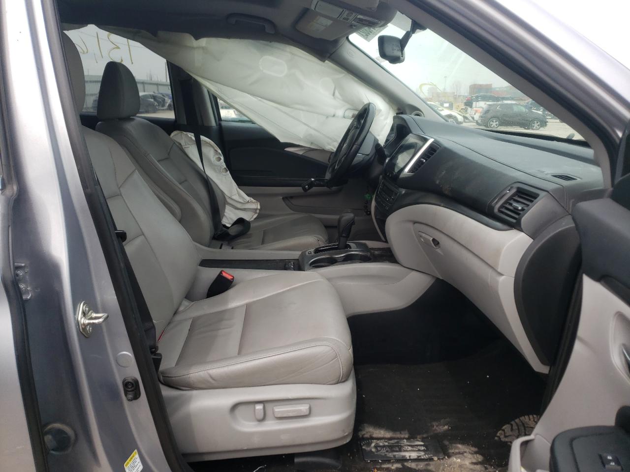 Photo 5 from auction – 2016 HONDA PILOT EXL with VIN 5FNYF6H51GB016062