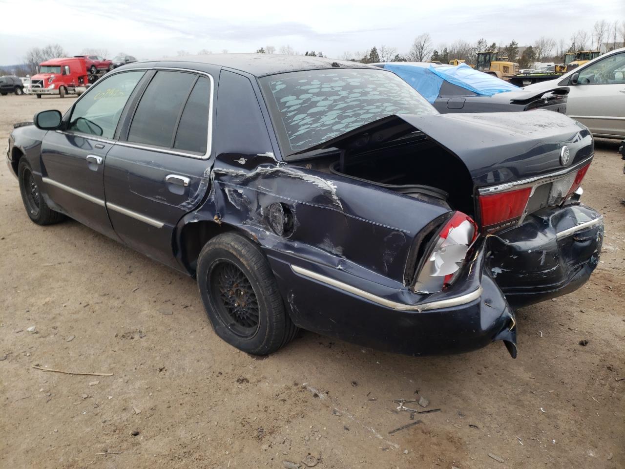 Photo 3 from auction – 2001 MERCURY GRAND MARQ with VIN 2MEFM75W41X669152