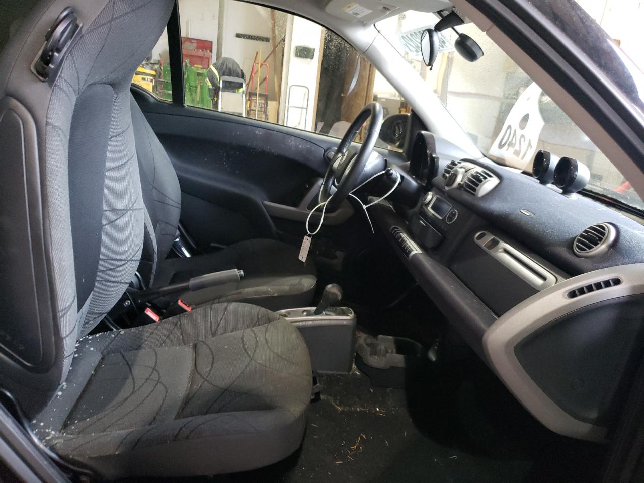 Photo 5 from auction – 2016 SMART FORTWO with VIN WMEEJ9AA9GK844570