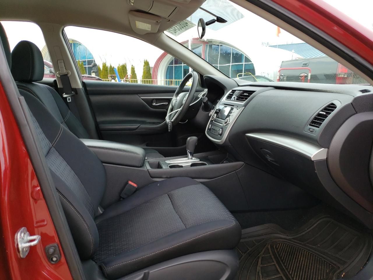 Photo 5 from auction – 2017 NISSAN ALTIMA 2.5 with VIN 1N4AL3AP7HN314628