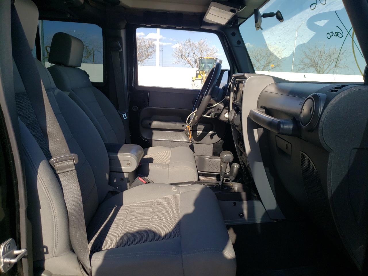 Photo 5 from auction – 2009 JEEP WRANGLER U with VIN 1J8GA69109L767930