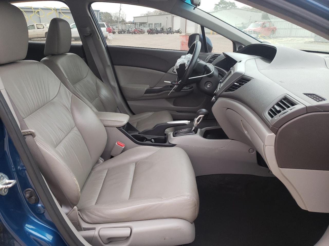 Photo 5 from auction – 2012 HONDA CIVIC EXL with VIN 19XFB2F99CE027005