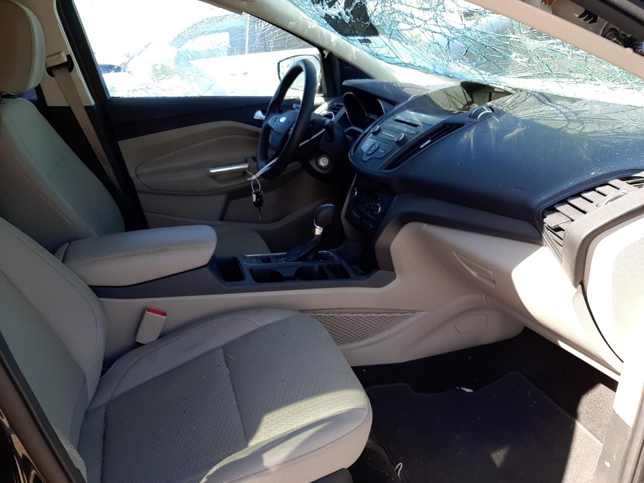 Photo 5 from auction – 2017 FORD ESCAPE SE with VIN 1FMCU9G99HUF11085