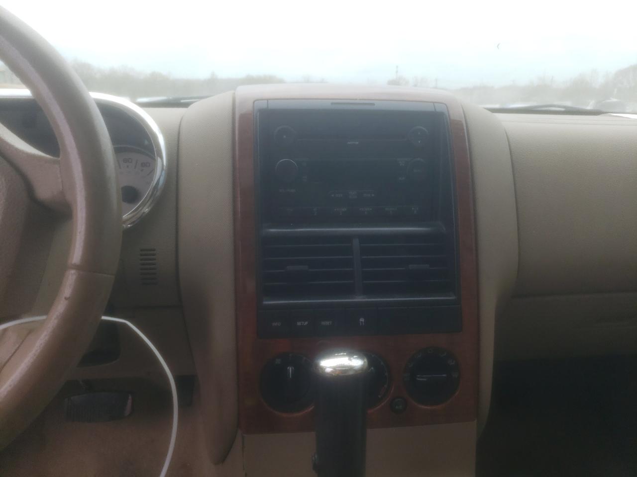 Photo 9 from auction – 2007 FORD EXPLORER E with VIN 1FMEU64E67UA42870