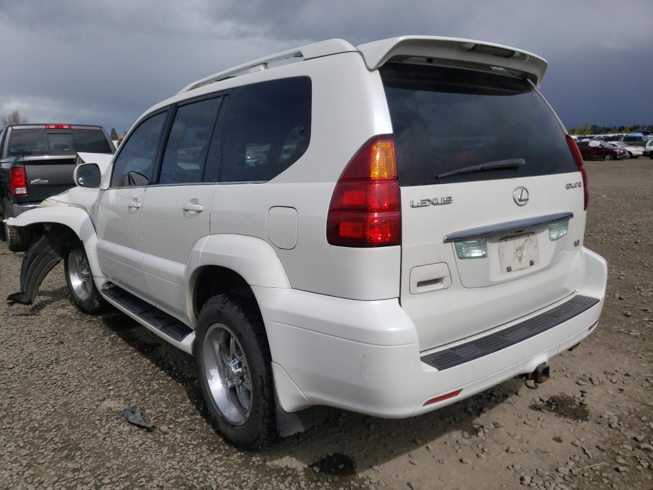 Photo 3 from auction – 2004 LEXUS GX 470 with VIN JTJBT20X140054693