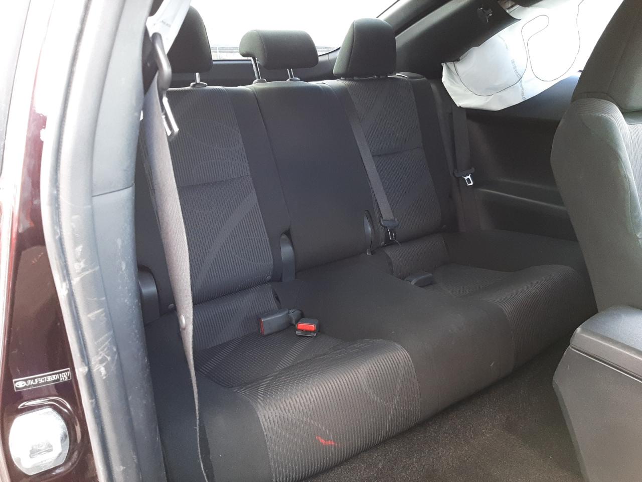 Photo 6 from auction – 2011 TOYOTA SCION TC with VIN JTKJF5C73B3011027