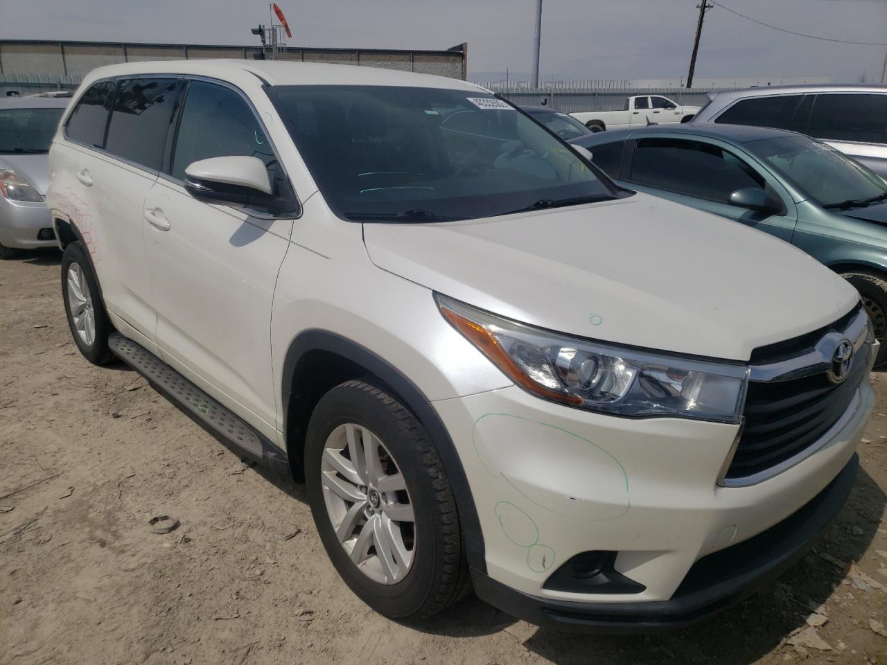 TOYOTA HIGHLANDER 2016 with VIN 5TDZARFHXGS017367 - Photo from auction