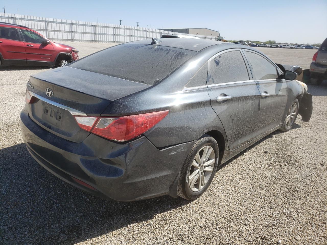 Photo 4 from auction – 2012 HYUNDAI SONATA GLS with VIN 5NPEB4AC3CH383892