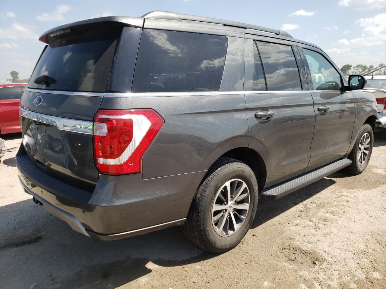 Photo 4 from auction – 2019 FORD EXPEDITION with VIN 1FMJU1HT3KEA71031