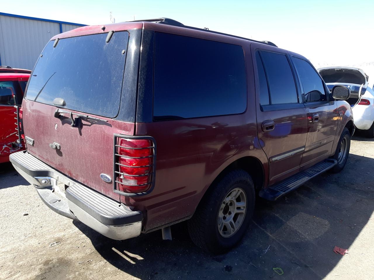 Photo 4 from auction – 1999 FORD EXPEDITION with VIN 1FMRU1760XLA87592