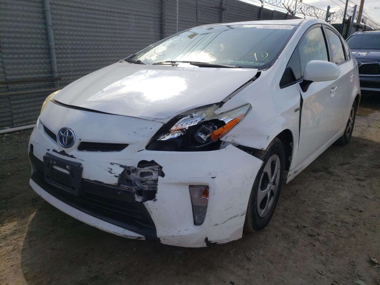 Zdjęcie 2 z aukcji – 2013 TOYOTA PRIUS z VIN JTDKN3DU4D5698940