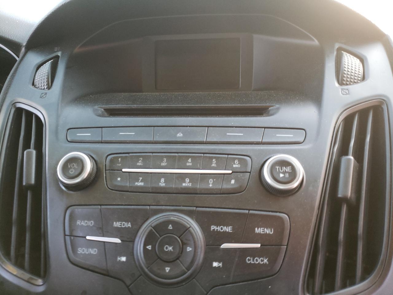 Photo 9 from auction – 2015 FORD FOCUS S with VIN 1FADP3E24FL300744