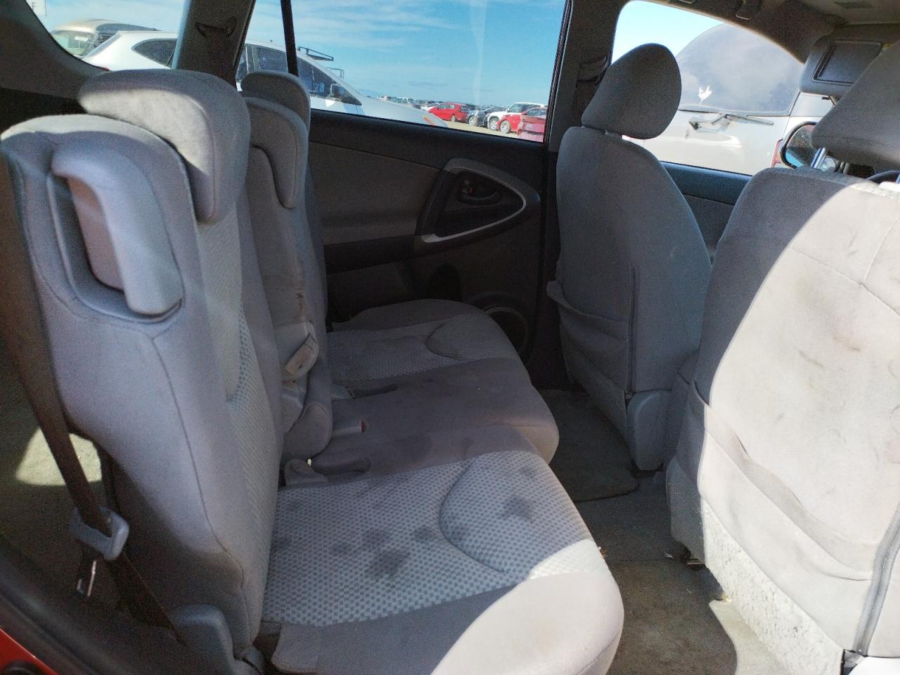Photo 6 from auction – 2007 TOYOTA RAV4 with VIN JTMZD33V575077822